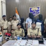 48 घंटे के अंदर नगर थानान्तर्गत हिताची कैश मैनेजमेंट कंपनी के कैश वैन से हुए 70 लाख रूपये की चोरी की घटना का सफल उद्भेदनः सारा पैसा बरामद, 03 अभियुक्त गिरफ्तार